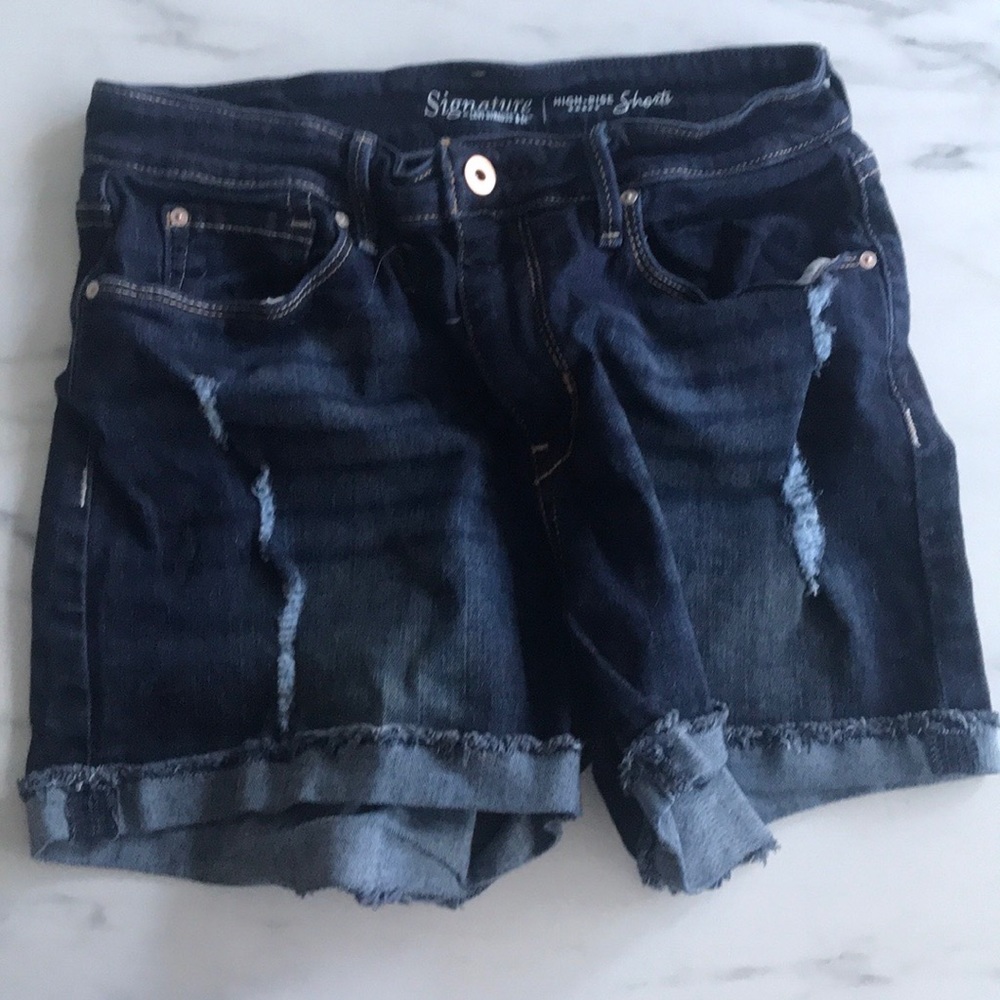 🌸Signature by Levi Strauss. Jean Shorts Size 8